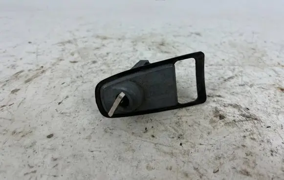Volvo XC60 Front door lock (next to the handle) 31349905