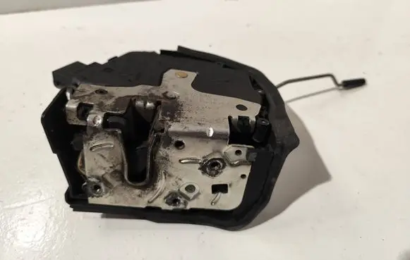 BMW X5 E53 Front door lock 0V0840 4350970