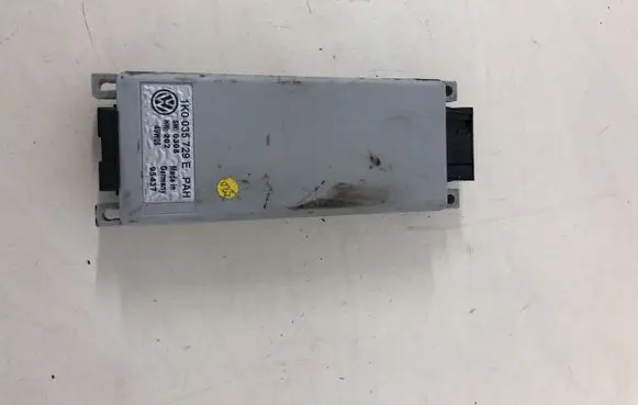 Volkswagen Touran I Phone control unit/module 1K0035729E