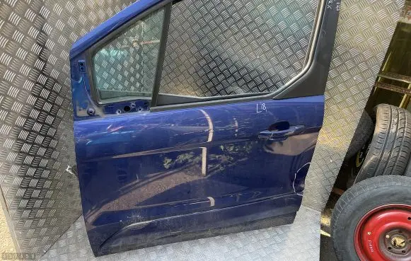 Ford Grand Tourneo Connect Front door