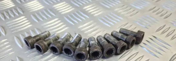 Volvo V70 Flywheel bolts 