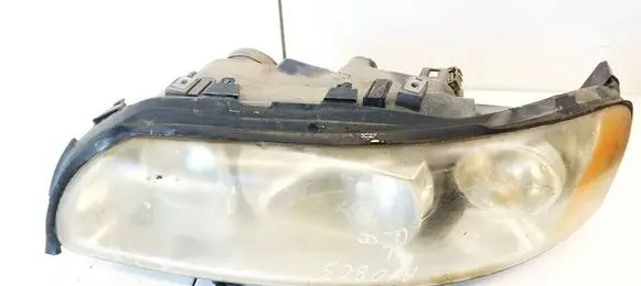Volvo S60 Headlight/headlamp 30698825 89900257