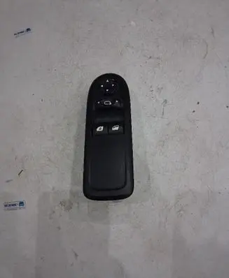 Citroen C3 Aircross Quarter vent window switch 98012283XT