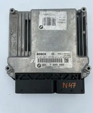 BMW 5 E60 E61 Engine control unit/module 7809000 0281014238