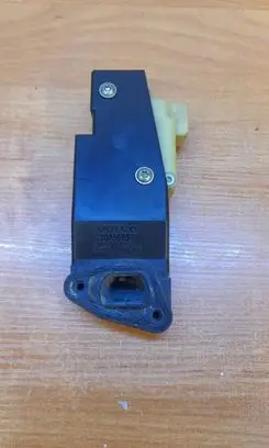 Fuel tank cap lock motor