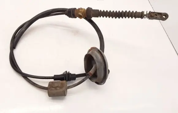 Gear shift cable linkage