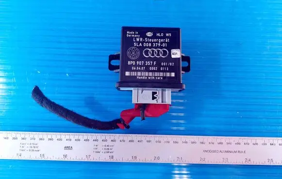 Audi A4 S4 B7 8E 8H Light module LCM 8P0907357F 5LA00837901