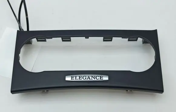 Mercedes-Benz C W204 Climate control/heater control trim A2046803508