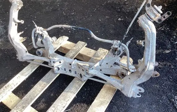 Toyota Avensis T250 Rear subframe 