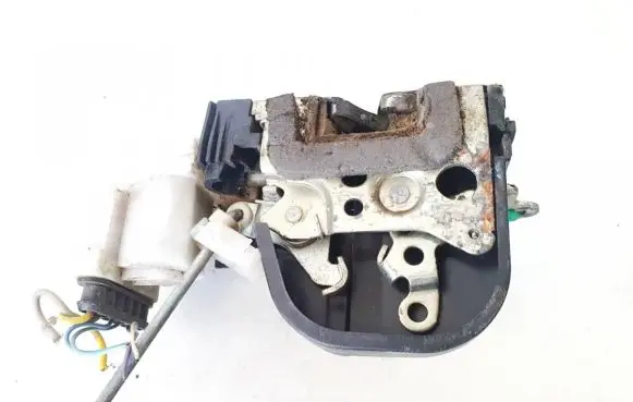 Skoda Octavia Mk2 (1Z) Front door lock 3d1837015