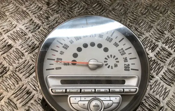 Mini One - Cooper R56 Speedometer (instrument cluster) 9189502