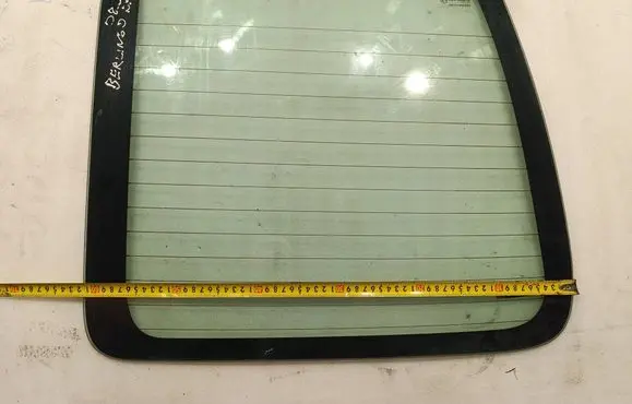 Citroen Berlingo Rear door window glass 43R000015 DOT211M89AS2