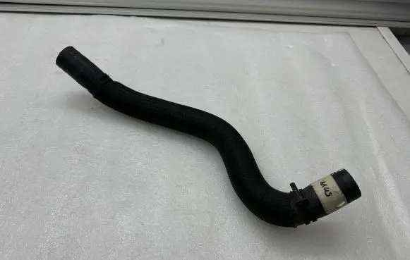 Ford Mustang VI Engine coolant pipe/hose FR338B273AC C752L