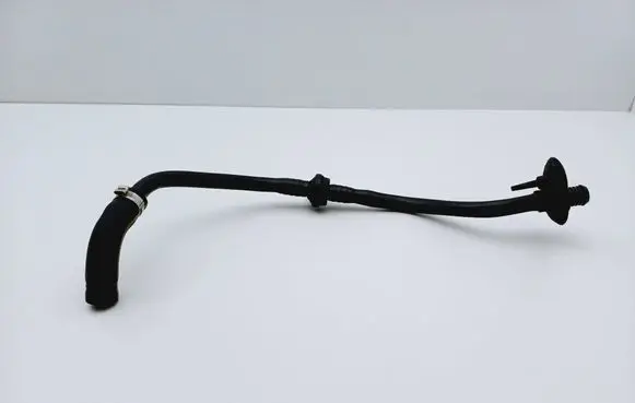 Volkswagen PASSAT B5 Vacuum line/pipe/hose 8D0611743