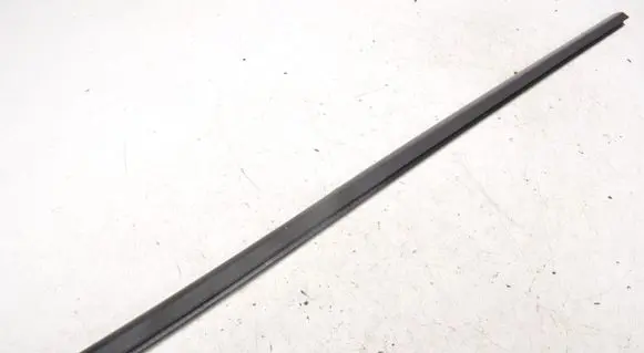 Opel Astra K Rear door windshield rail 39133178
