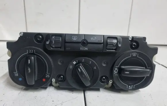 Volkswagen Jetta V Climate control unit 1K1820045 5HB00932200 983179E