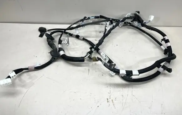 Toyota Prius (XW30) Tailgate/trunk wiring harness 82184