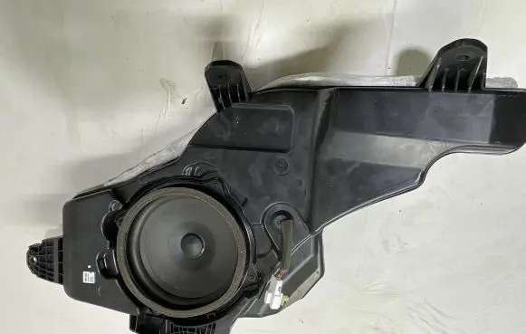 KIA Sportage Subwoofer speaker 96380D9000 21118H2092 8946020102A