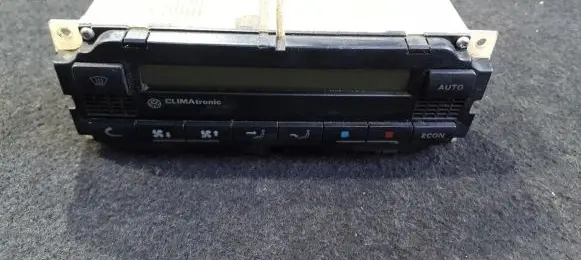 Volkswagen PASSAT B5 Climate control unit 5HB00761703 5HB007617-03