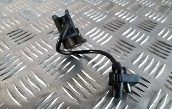 BMW X3 E83 Crankshaft position sensor 0281002477