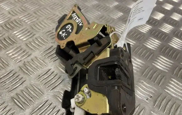 Hyundai Matrix Rear door lock
