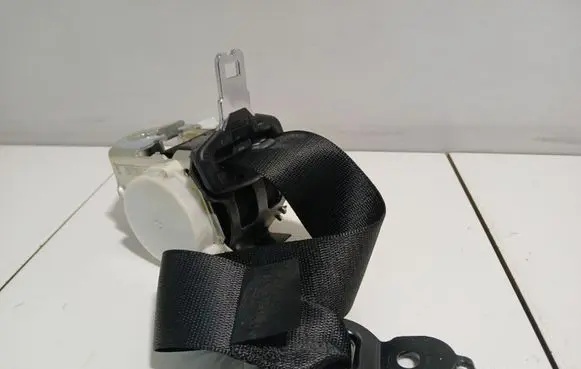 BMW 5 F10 F11 Middle seatbelt (rear) 34025151B