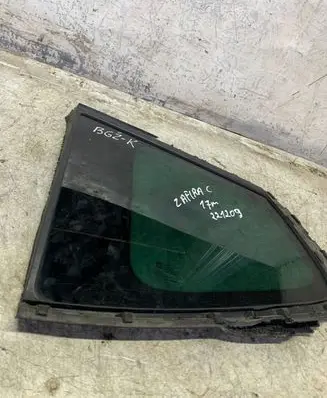 Opel Zafira C Rear side window