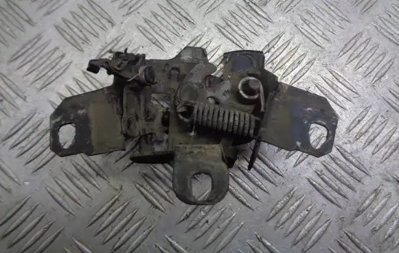 Volkswagen Bora Engine bonnet/hood lock/latch loop/hook 