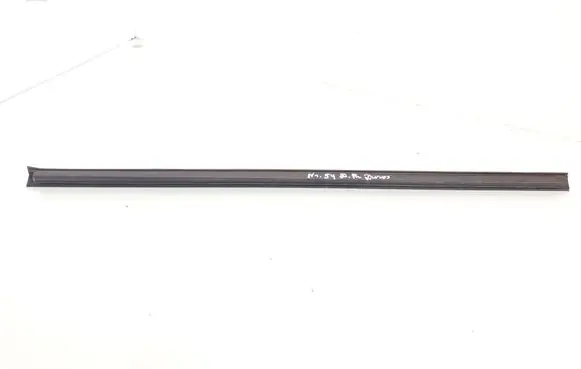 Front door glass trim molding
