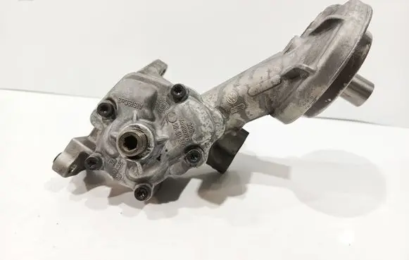 Audi A6 S6 C6 4F Oil pump 059115105