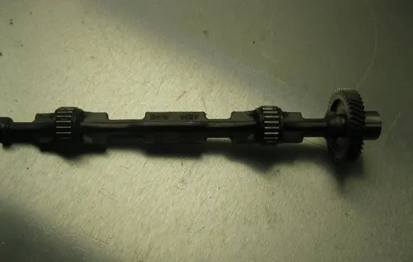 BMW 4 F32 F33 Balance shaft 8570969
