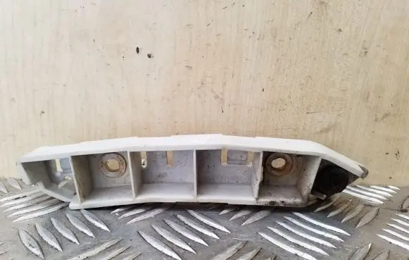 Ford Focus Front bumper mounting bracket BM5117D959A