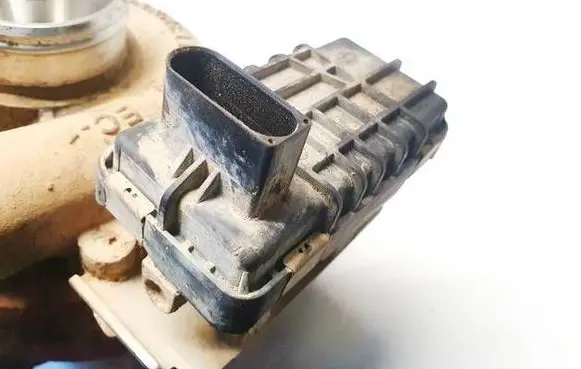 Ford Mondeo MK IV Turbine electric control actuator 6nw009483
