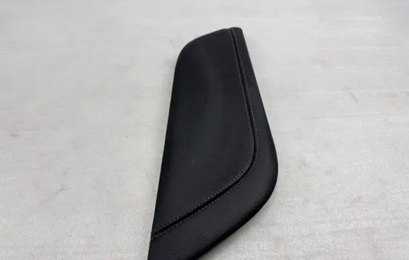 Ford Mustang VI Centre console side trim front 63044E07