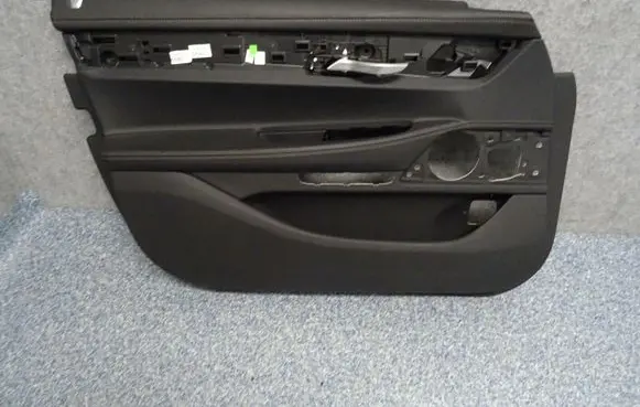 BMW 7 G11 G12 Front door card panel trim