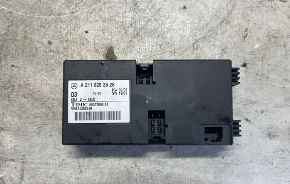 Mercedes-Benz E W211 Seat control module A2118203626 7896A4252619 00007896A4
