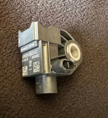 Audi A8 S8 D5 Airbag deployment crash/impact sensor 4N0959651D 06765 933082
