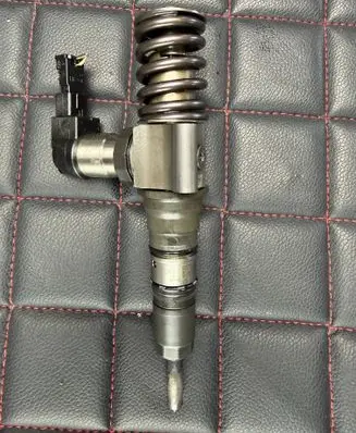 Volkswagen PASSAT B6 Fuel injector 03G130 012070 120316