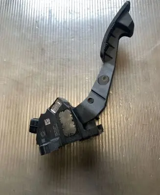 Subaru Outback (BT) Accelerator throttle pedal 36010AN02A 20062B3C 26435259030