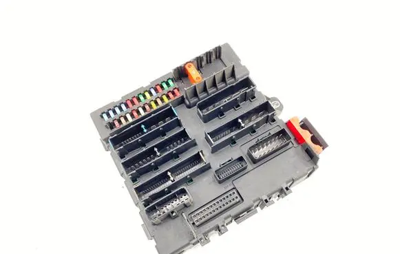 Opel Vectra C Fuse module 460023260