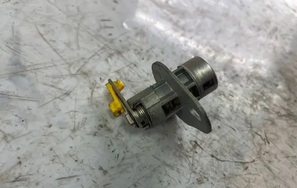 Hyundai Getz Tailgate exterior lock 