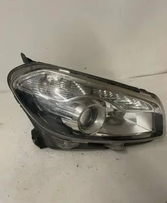 Nissan Qashqai Headlight/headlamp 1744500
