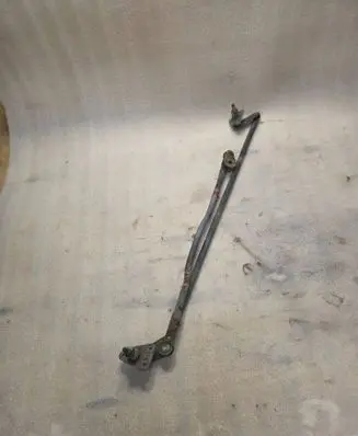 Front wiper linkage
