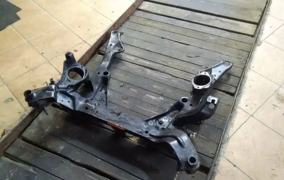 BMW 5 E60 E61 Front subframe