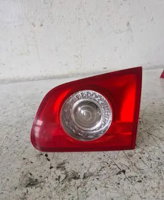 Tailgate rear/tail lights