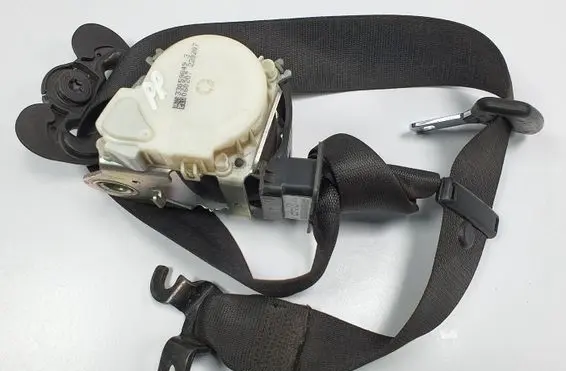 BMW 3 E90 E91 Front seatbelt 7069956