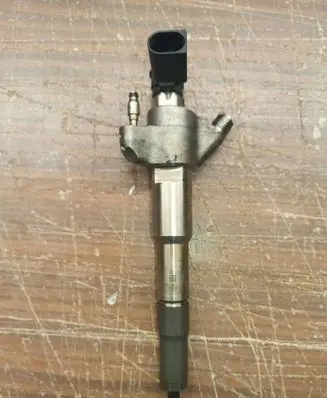 Renault Master III Fuel injector 166009567R