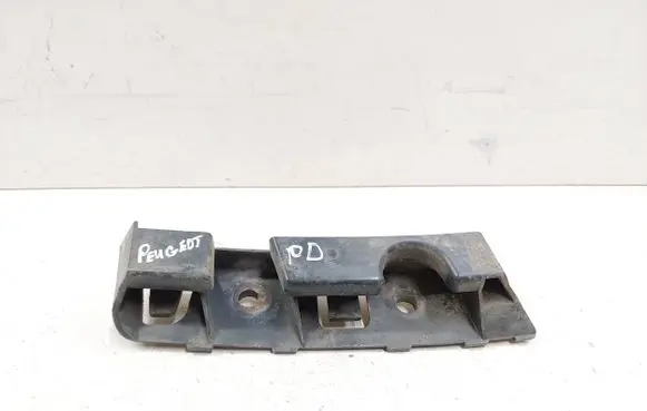 Peugeot 508 RXH Front bumper mounting bracket 9686570480 2007017