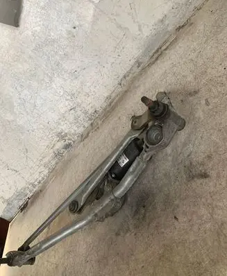 BMW 3 E90 E91 Front wiper linkage 687826301