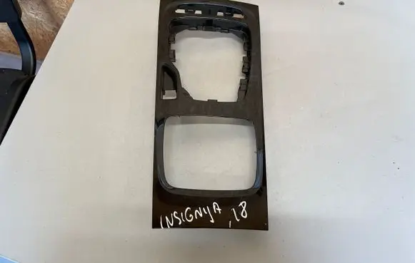 Opel Insignia B Gear shifter surround trim plastic 39126636